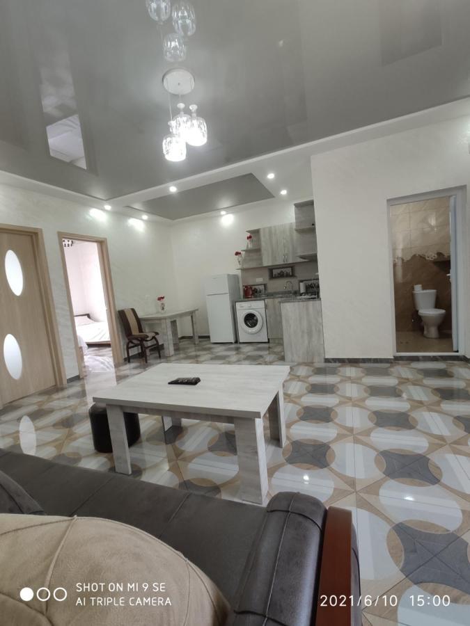 Kochalidze Family Apartment Batumi Exterior photo