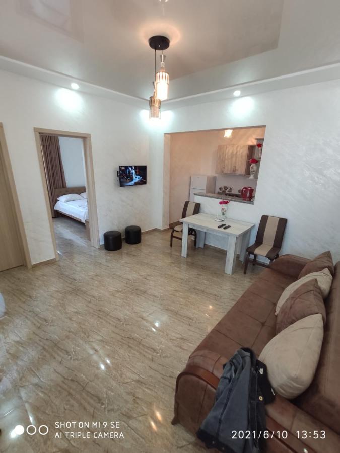 Kochalidze Family Apartment Batumi Exterior photo